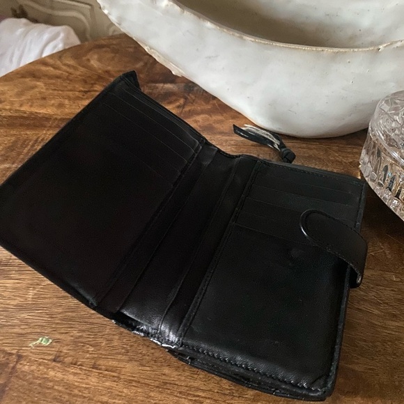 Bottega Veneta black woven wallet - Picture 10 of 10